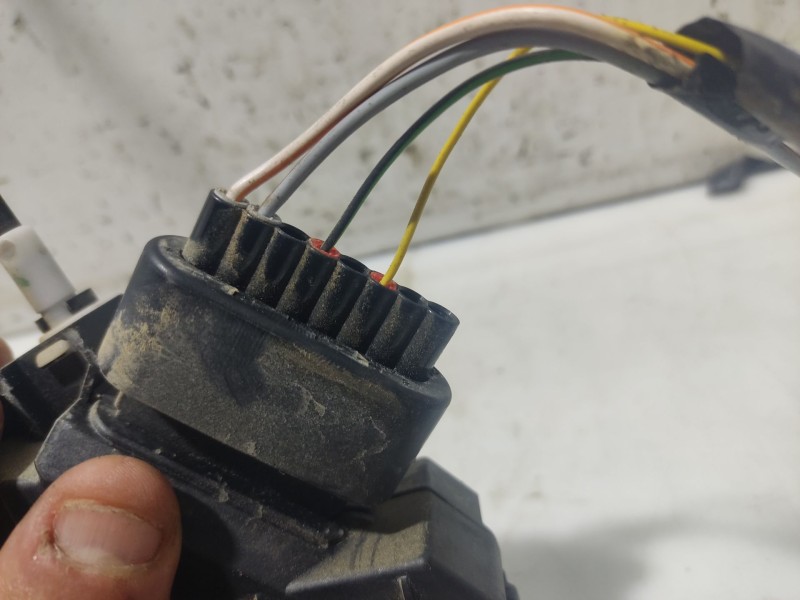 Recambio de cerradura puerta trasera derecha para ford focus lim. (cb8) referencia OEM IAM 2099457  