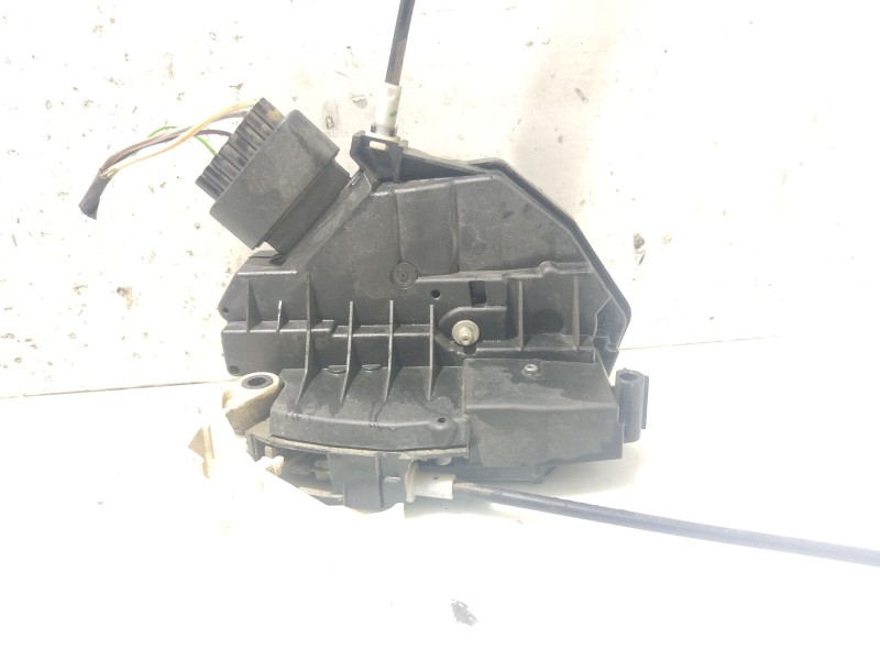 Recambio de cerradura puerta trasera izquierda para ford focus lim. (cb8) referencia OEM IAM 2099461  