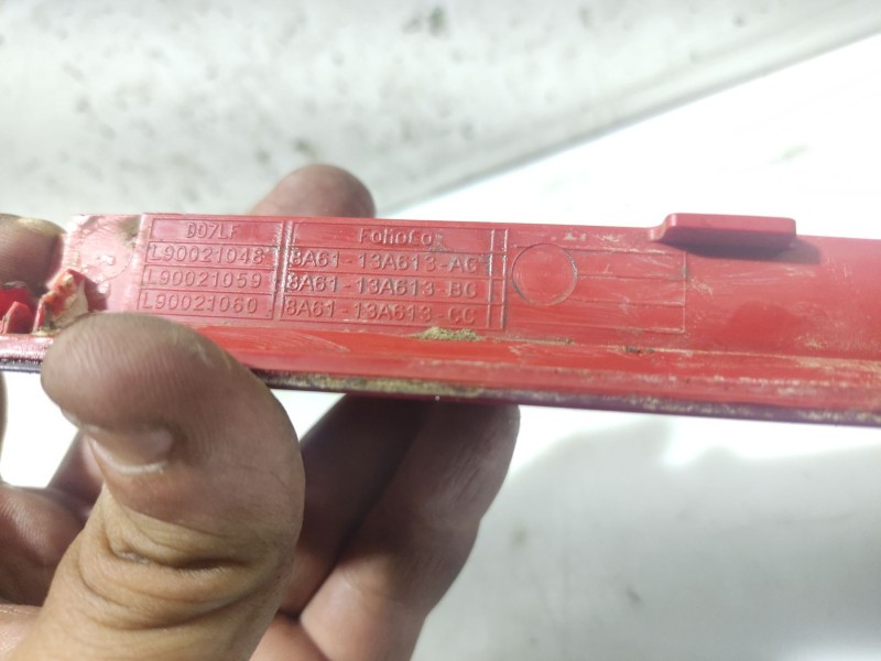 Recambio de luz central de freno para ford focus lim. (cb8) referencia OEM IAM   