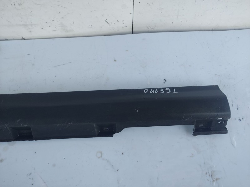 Recambio de moldura para ford focus lim. (cb8) referencia OEM IAM   