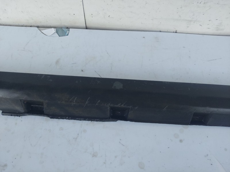 Recambio de moldura para ford focus lim. (cb8) referencia OEM IAM   