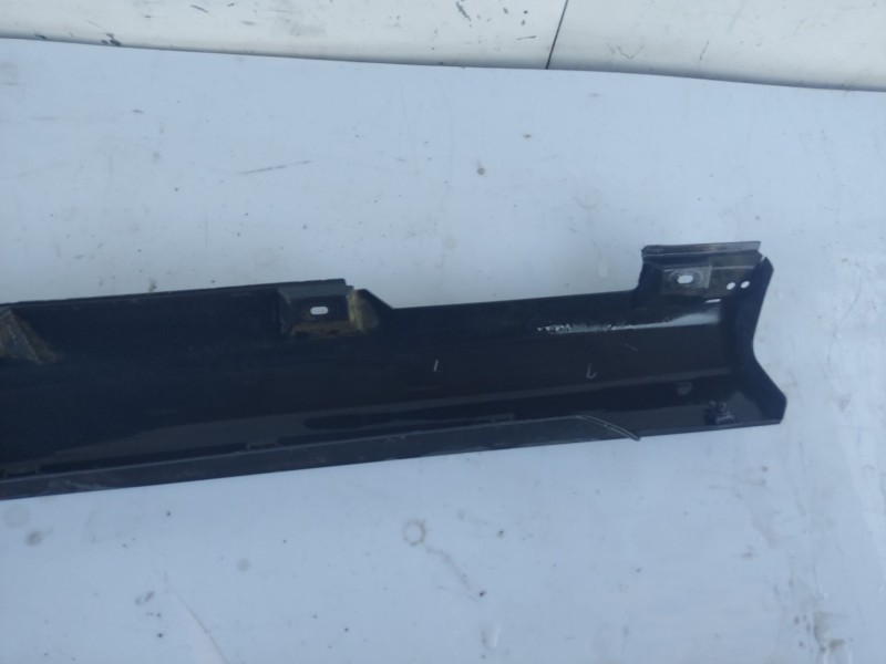 Recambio de moldura para ford focus lim. (cb8) referencia OEM IAM   