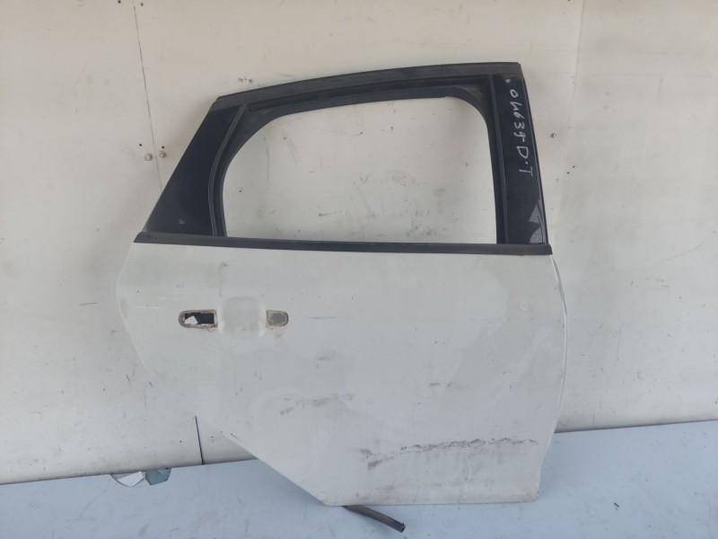 Recambio de puerta trasera derecha para ford focus lim. (cb8) referencia OEM IAM 2172759  
