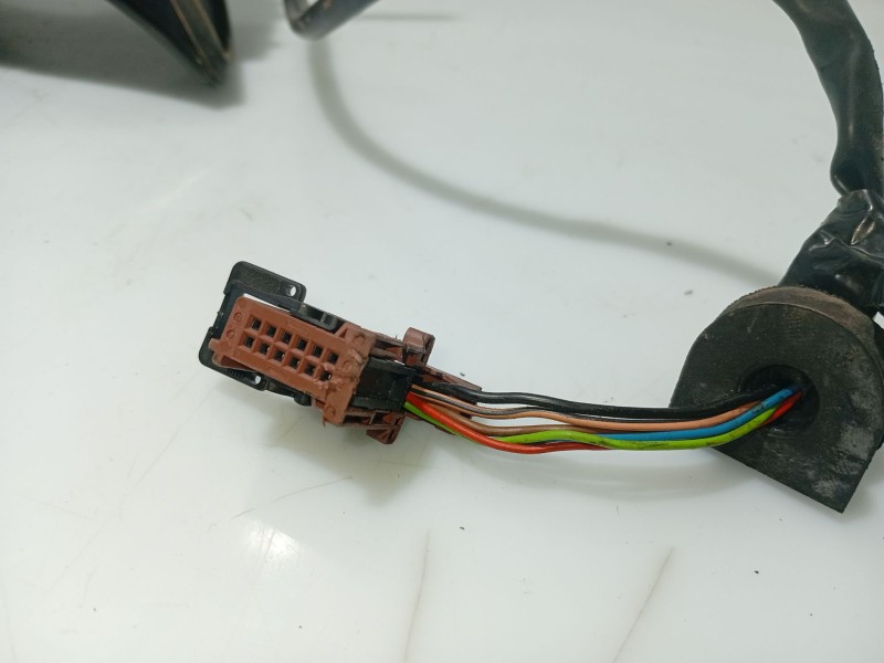 Recambio de retrovisor derecho para peugeot 407 (6d_) 1.8 16v (6d6fyc) referencia OEM IAM 8149VA  