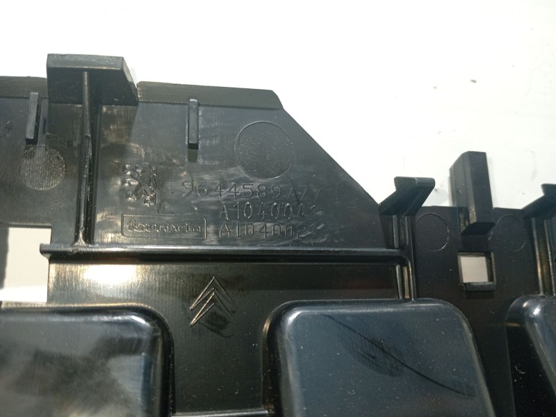 Recambio de moldura para peugeot 407 (6d_) 1.8 16v (6d6fyc) referencia OEM IAM 9644589777  