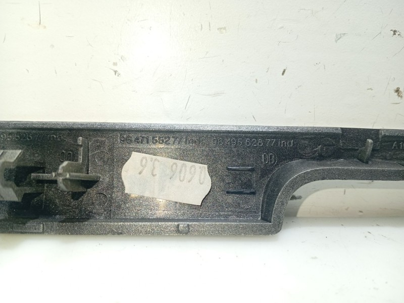 Recambio de moldura para peugeot 407 (6d_) 1.8 16v (6d6fyc) referencia OEM IAM 9649552677 9647155277 9649562877