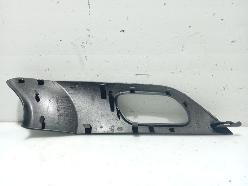 Recambio de moldura para peugeot 407 (6d_) 1.8 16v (6d6fyc) referencia OEM IAM 9643531377  