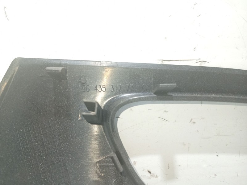 Recambio de moldura para peugeot 407 (6d_) 1.8 16v (6d6fyc) referencia OEM IAM 9643531777  