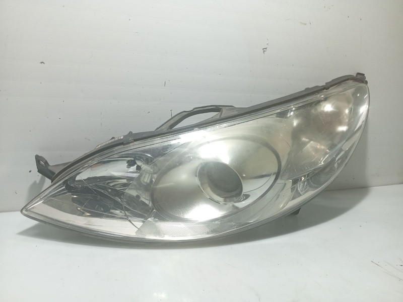 Recambio de faro izquierdo para peugeot 407 (6d_) 1.8 16v (6d6fyc) referencia OEM IAM 620890  0301213203