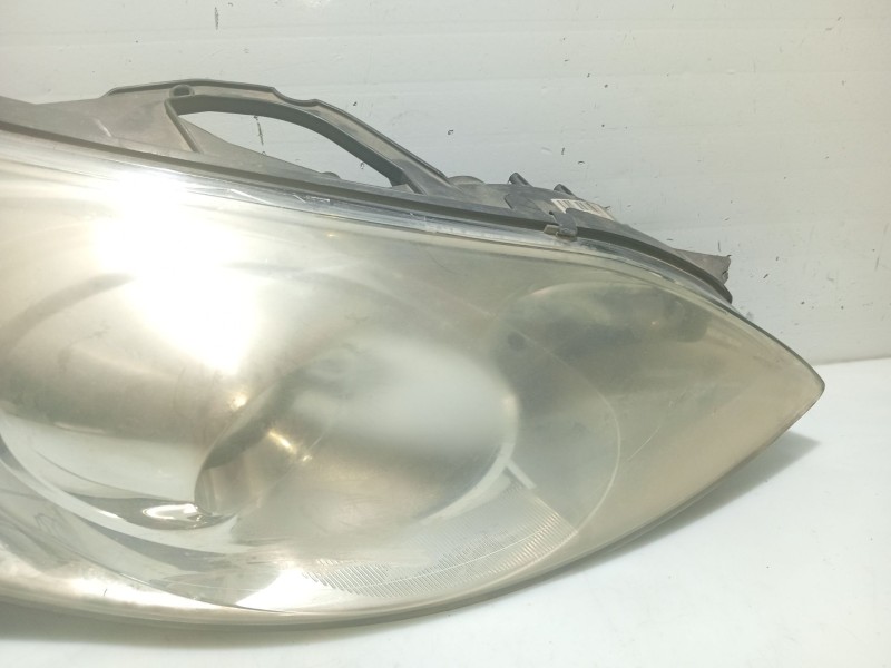 Recambio de faro derecho para peugeot 407 (6d_) 1.8 16v (6d6fyc) referencia OEM IAM 620690  