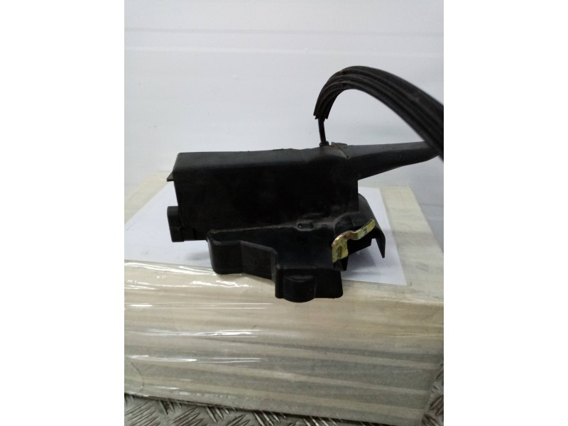 Recambio de cerradura puerta trasera izquierda para  referencia OEM IAM A163735  