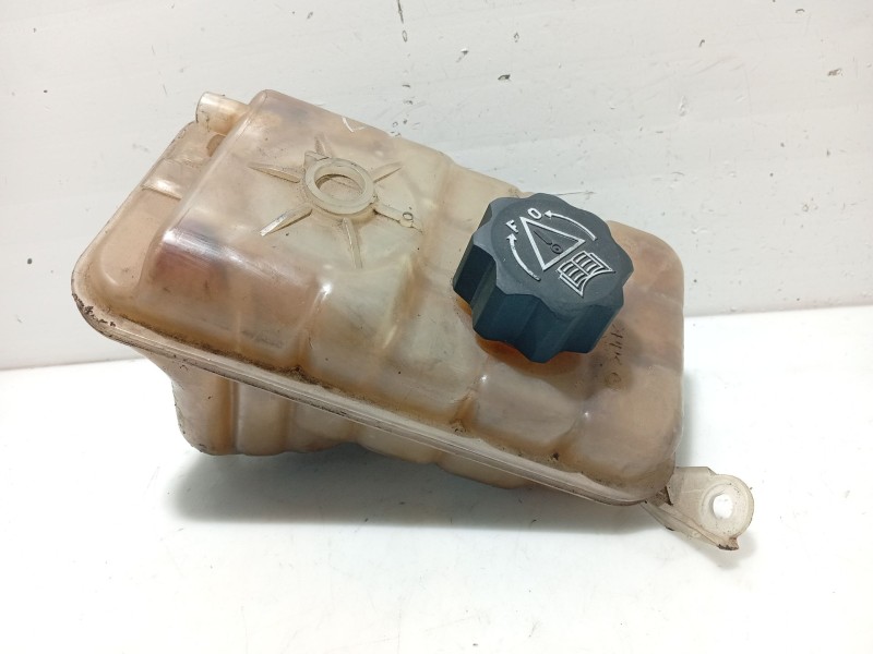 Recambio de deposito expansion para peugeot 407 (6d_) 1.8 16v (6d6fyc) referencia OEM IAM 132357  