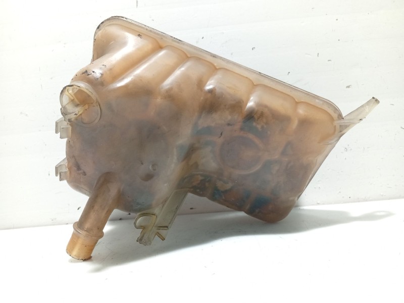 Recambio de deposito expansion para peugeot 407 (6d_) 1.8 16v (6d6fyc) referencia OEM IAM 132357  