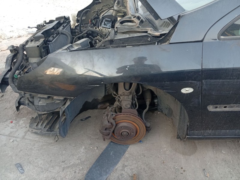 Recambio de aleta delantera izquierda para peugeot 407 (6d_) 1.8 16v (6d6fyc) referencia OEM IAM 7840P0  