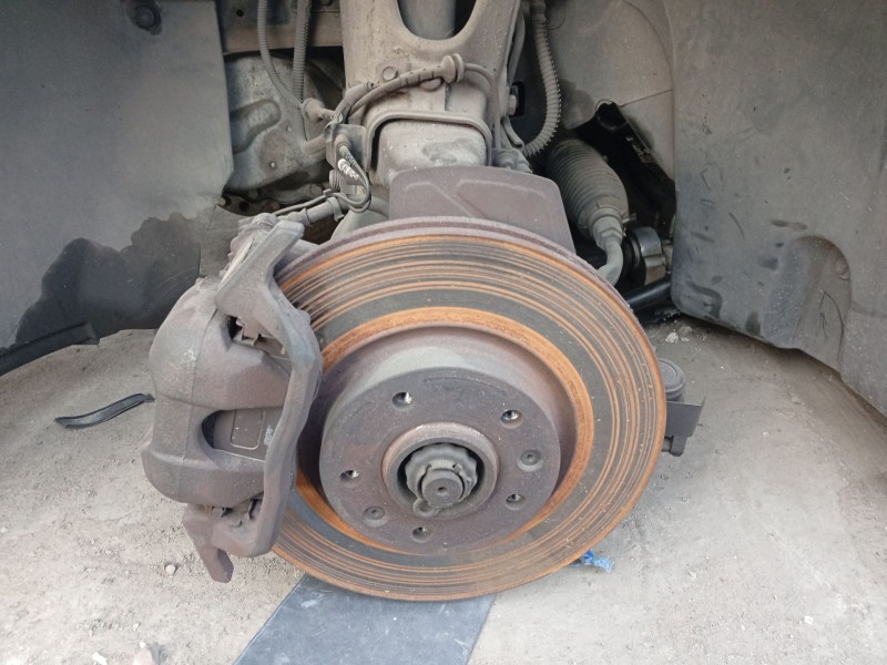 Recambio de mangueta delantera izquierda para peugeot 407 (6d_) 1.8 16v (6d6fyc) referencia OEM IAM 364697  