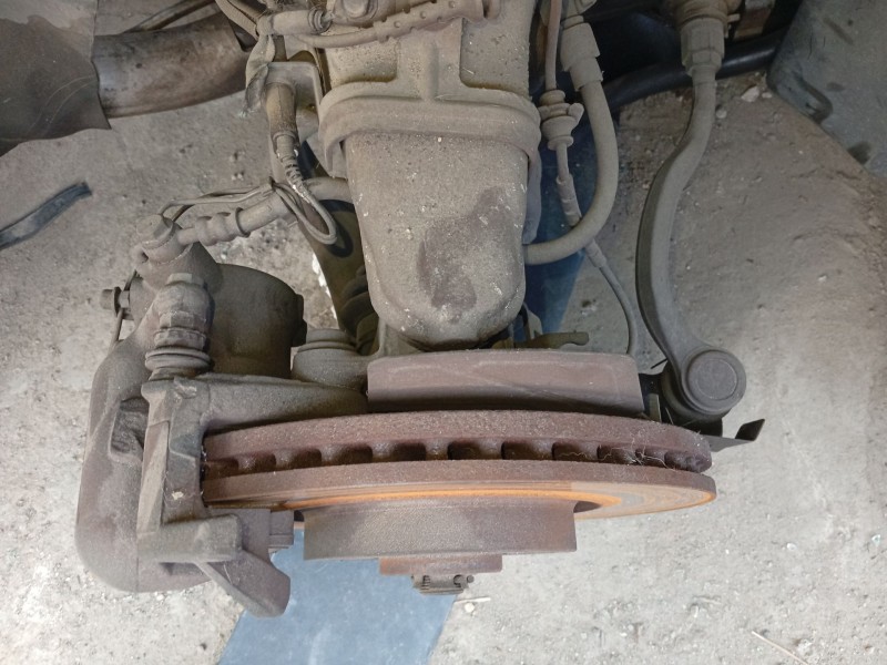 Recambio de mangueta delantera izquierda para peugeot 407 (6d_) 1.8 16v (6d6fyc) referencia OEM IAM 364697  