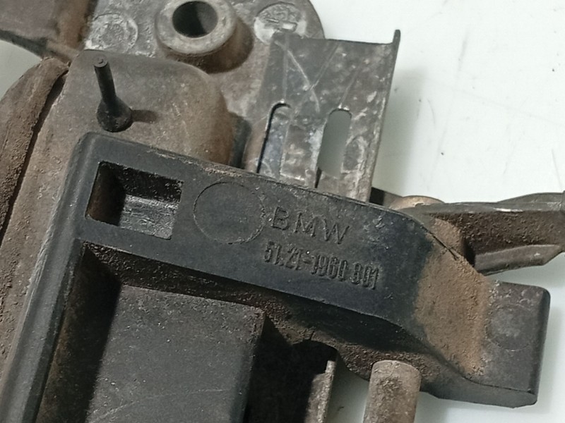 Recambio de maneta exterior delantera derecha para bmw 3 compact (e36) 318 tds referencia OEM IAM 51211960801  