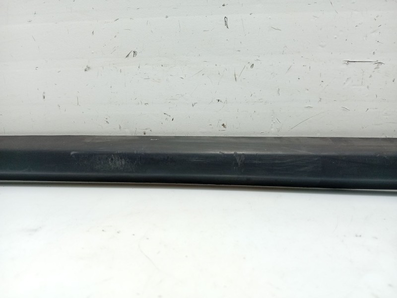 Recambio de moldura puerta delantera izquierda para bmw 3 compact (e36) 318 tds referencia OEM IAM 19772730  