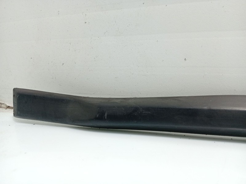 Recambio de moldura puerta delantera izquierda para bmw 3 compact (e36) 318 tds referencia OEM IAM 19772730  