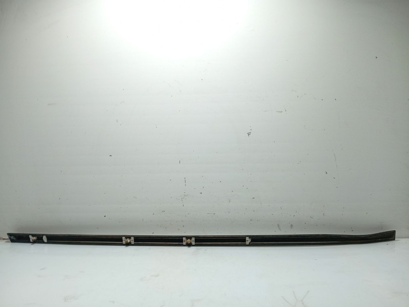 Recambio de moldura puerta delantera izquierda para bmw 3 compact (e36) 318 tds referencia OEM IAM 19772730  