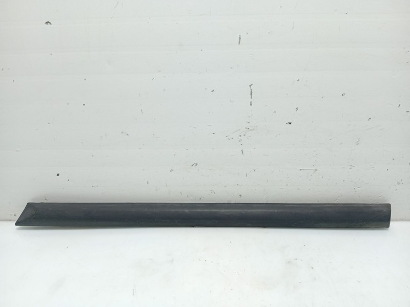 Recambio de moldura para bmw 3 compact (e36) 318 tds referencia OEM IAM 81463610  