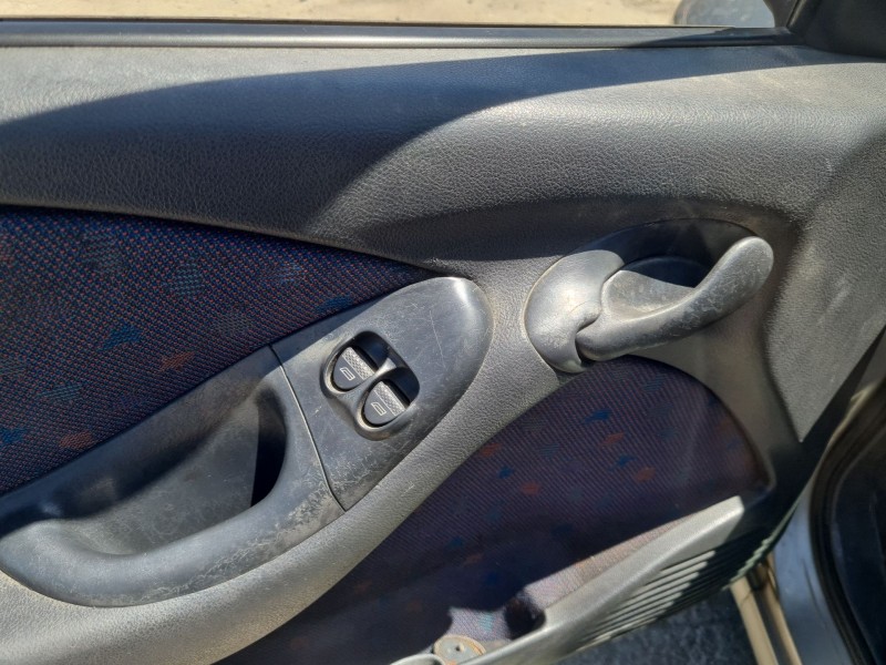 fiat bravo i (182_) del año 2001