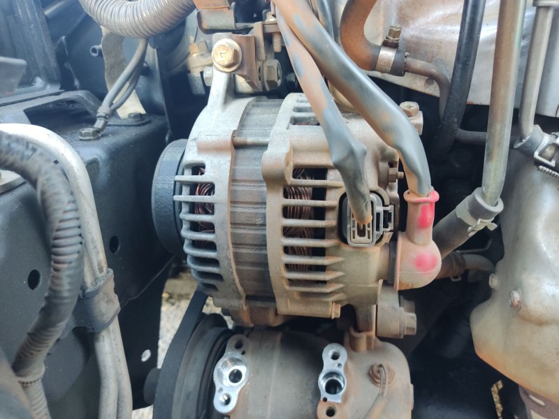 Recambio de alternador para nissan primera hatchback (p11) 2.0 td referencia OEM IAM 231002J601RE  