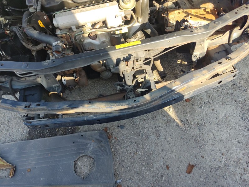 Recambio de refuerzo paragolpes delantero para nissan primera hatchback (p11) 2.0 td referencia OEM IAM   