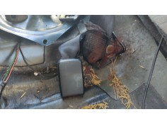 Recambio de anclaje cinturon trasero izquierdo para nissan primera hatchback (p11) 2.0 td referencia OEM IAM   