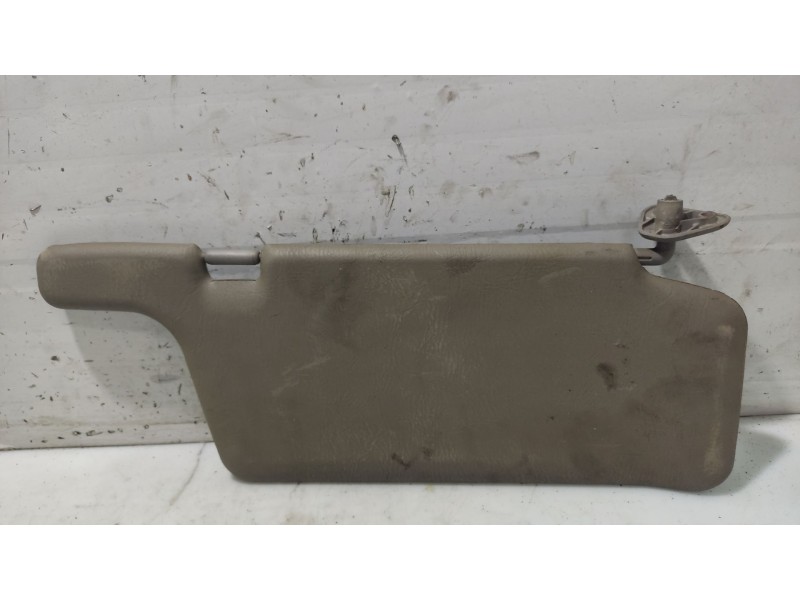 Recambio de parasol izquierdo para nissan primera hatchback (p11) 2.0 td referencia OEM IAM   