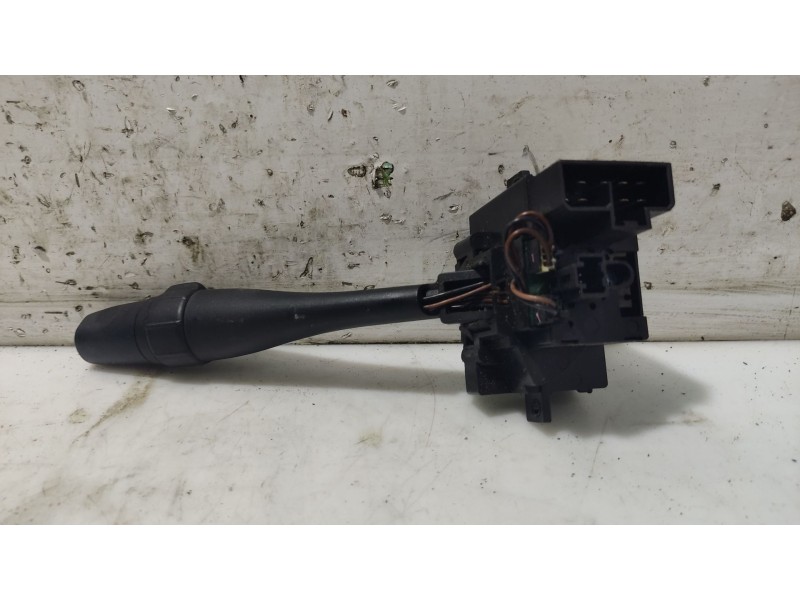 Recambio de mando limpia para nissan primera hatchback (p11) 2.0 td referencia OEM IAM   