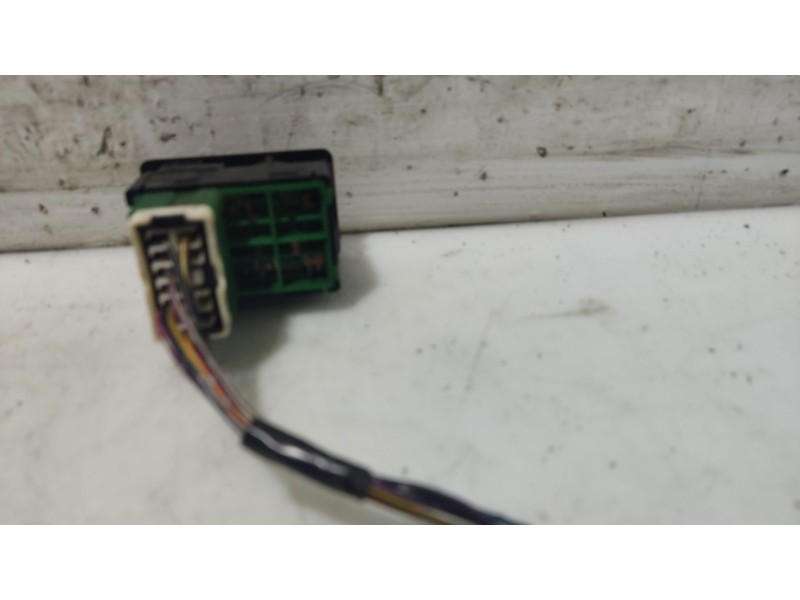 Recambio de mando retrovisor para nissan primera hatchback (p11) 2.0 td referencia OEM IAM   