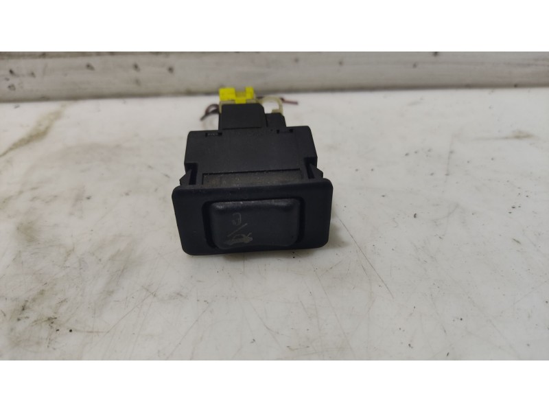 Recambio de interruptor para nissan primera hatchback (p11) 2.0 td referencia OEM IAM   