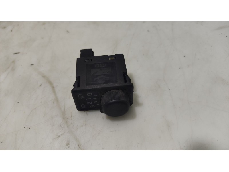 Recambio de interruptor para nissan primera hatchback (p11) 2.0 td referencia OEM IAM   