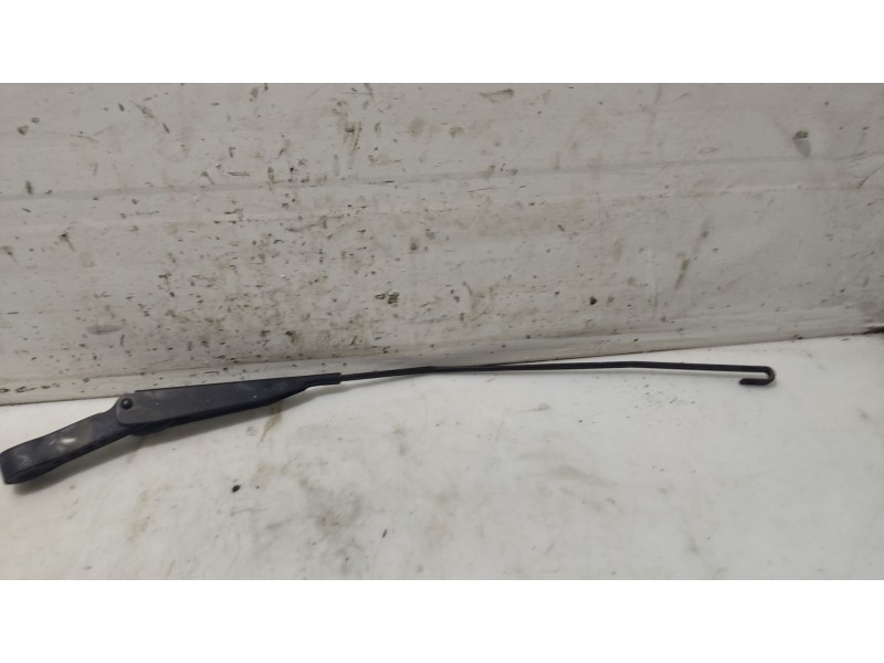 Recambio de brazo limpia trasero para nissan primera hatchback (p11) 2.0 td referencia OEM IAM 287802F701  