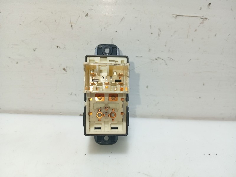 Recambio de mando elevalunas trasero derecho para hyundai sonata v (nf) 2.0 crdi referencia OEM IAM 935803K110QS  