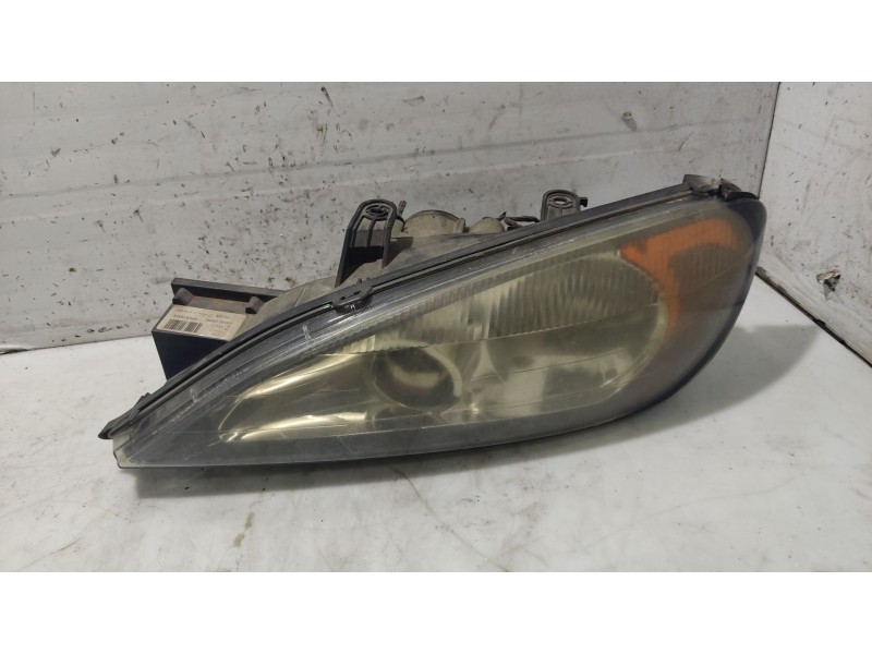 Recambio de faro izquierdo para nissan primera hatchback (p11) 2.0 td referencia OEM IAM 260602F925  