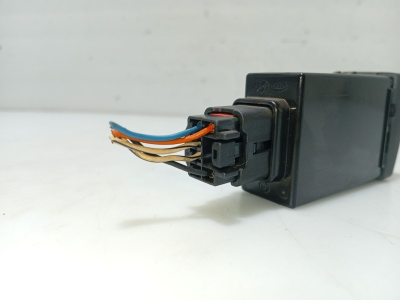 Recambio de interruptor para hyundai sonata v (nf) 2.0 crdi referencia OEM IAM 949503K500  