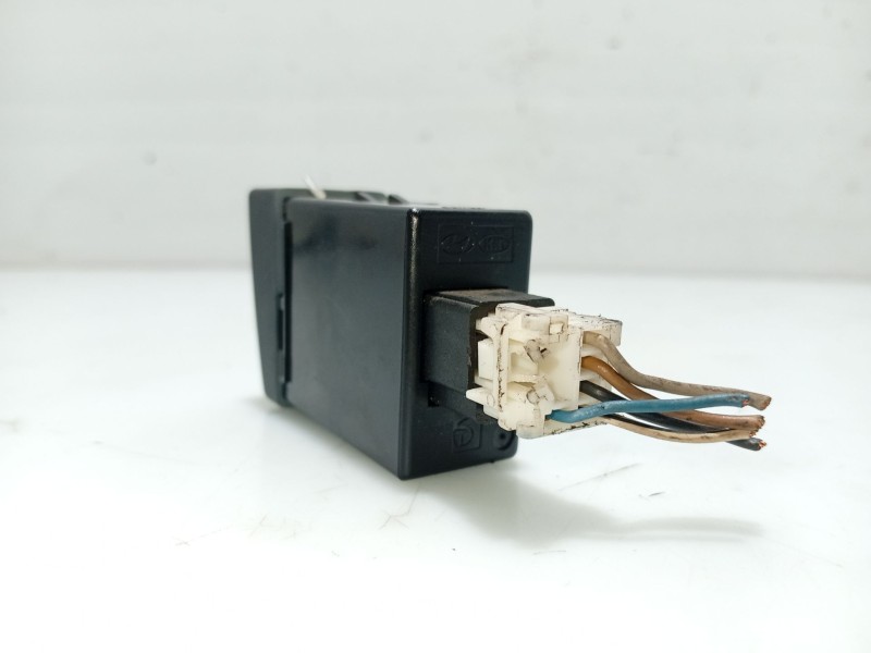 Recambio de interruptor para hyundai sonata v (nf) 2.0 crdi referencia OEM IAM 933703K100  