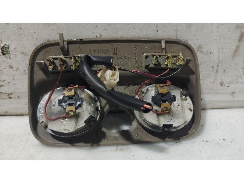 Recambio de luz interior para nissan primera hatchback (p11) 2.0 td referencia OEM IAM   