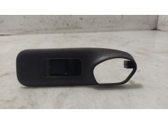 Recambio de mando elevalunas trasero izquierdo para nissan primera hatchback (p11) 2.0 td referencia OEM IAM   