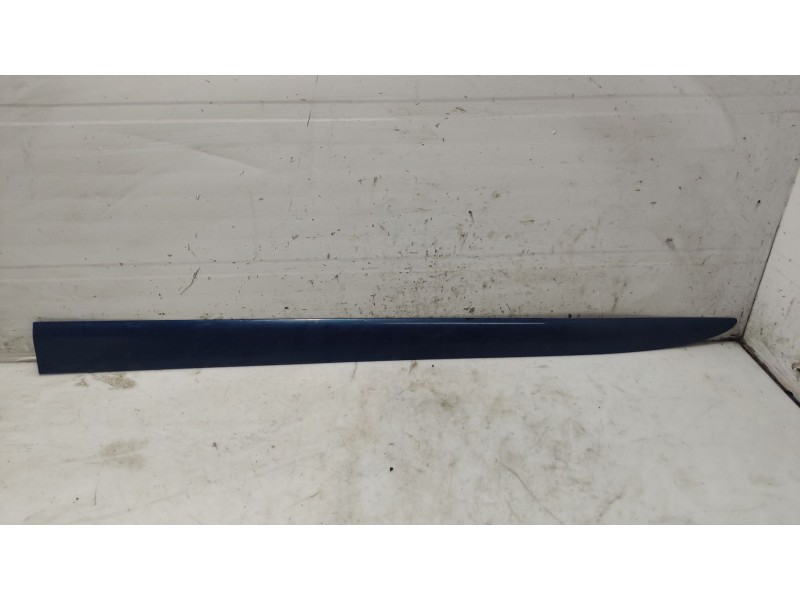 Recambio de moldura para nissan primera hatchback (p11) 2.0 td referencia OEM IAM   