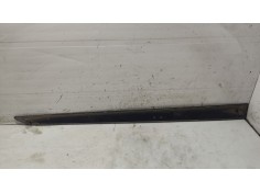 Recambio de moldura para nissan primera hatchback (p11) 2.0 td referencia OEM IAM    2