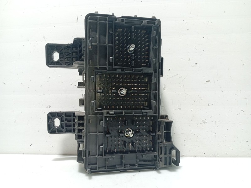 Recambio de caja reles / fusibles para hyundai sonata v (nf) 2.0 crdi referencia OEM IAM 919503K510  