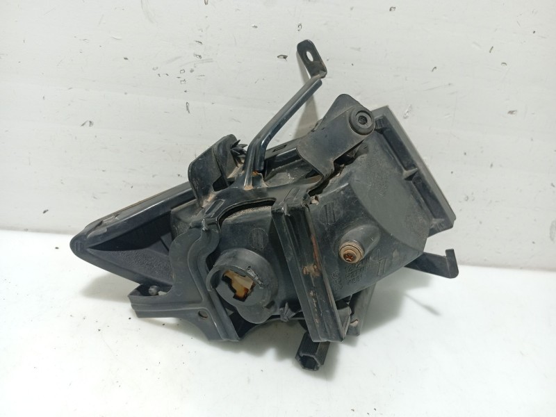 Recambio de faro antiniebla izquierdo para hyundai sonata v (nf) 2.0 crdi referencia OEM IAM 922013K000  