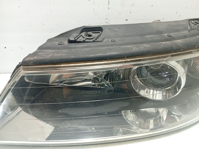Recambio de faro izquierdo para hyundai sonata v (nf) 2.0 crdi referencia OEM IAM 921013K110  