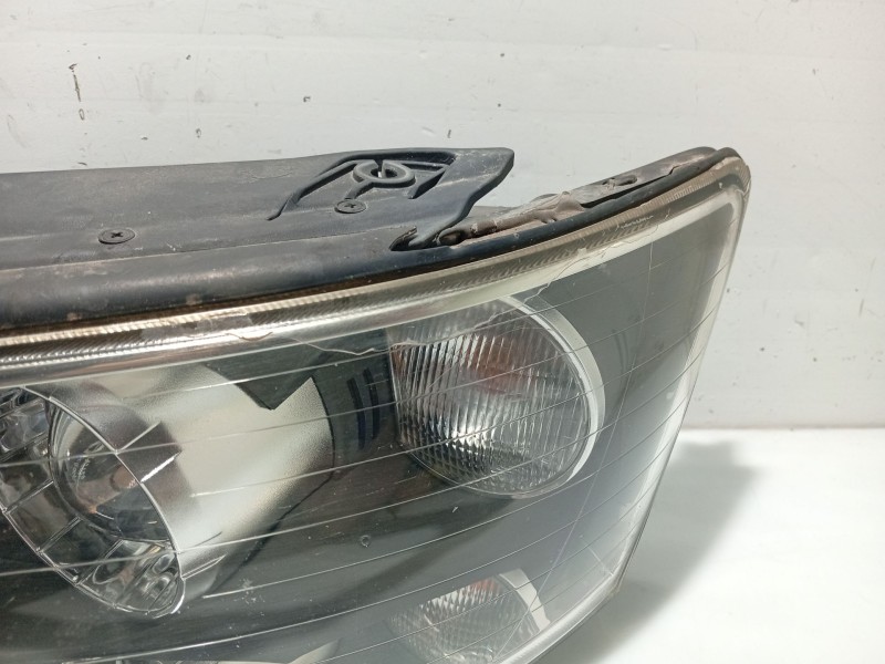 Recambio de faro izquierdo para hyundai sonata v (nf) 2.0 crdi referencia OEM IAM 921013K110  
