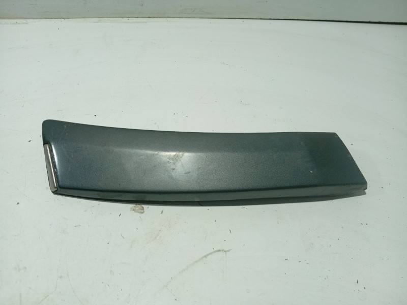 Recambio de moldura para mercedes-benz 124 sedán (w124) 300 d (124.130) referencia OEM IAM   