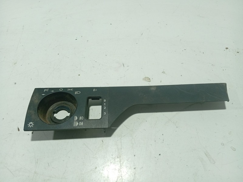 Recambio de moldura para mercedes-benz 124 sedán (w124) 300 d (124.130) referencia OEM IAM   