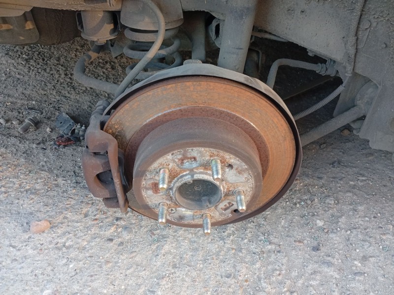 Recambio de mangueta trasera derecha para hyundai sonata v (nf) 2.0 crdi referencia OEM IAM 527203K050  